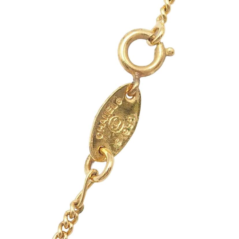 Chanel CC Gold Plated Pendant Necklace Gold Metal Very good condition - Box View