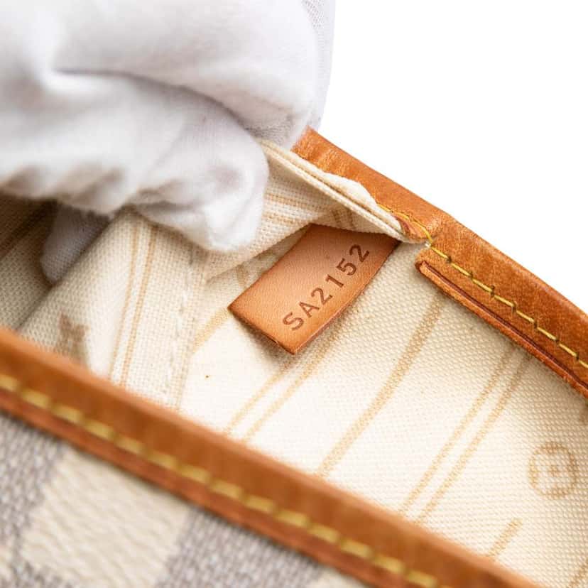 Louis Vuitton Damier Azur Neverfull MM White Very good condition - Box View
