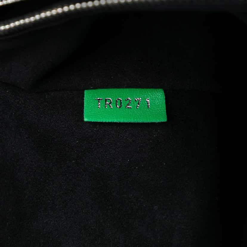 Louis Vuitton Monogram Embossed Puffy Lambskin Coussin PM Green Leather Very good condition - Box View