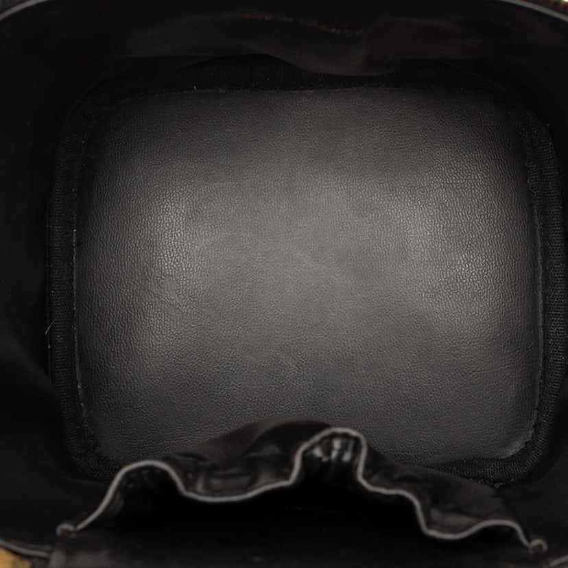 Chanel CC Caviar Vanity Bag Black Leather Very good condition - Model View