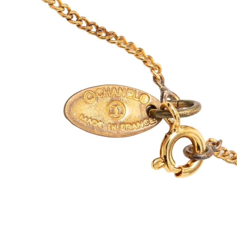 Chanel CC Gold Plated Textured Pendant Necklace Gold Metal Very good condition - Inside View