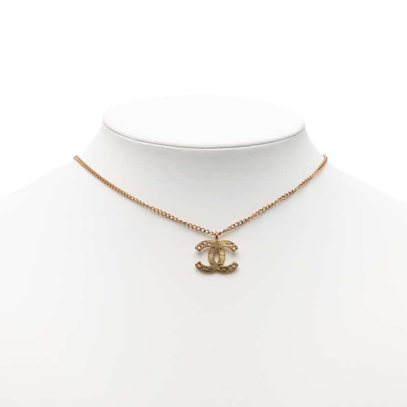 Chanel Gold Plated CC Star Pendant Necklace Gold Metal Very good condition - Box View