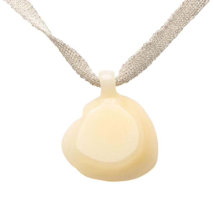 Chanel Satin and Resin Camellia Choker Necklace Silver Satin Very good condition - Inside View