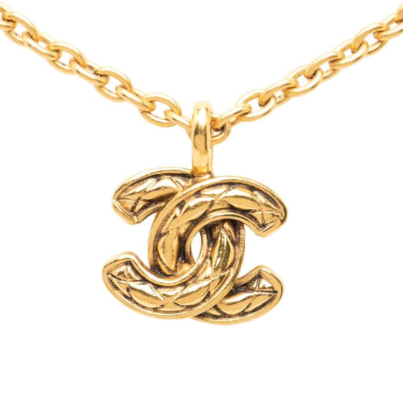 Chanel Gold Plated CC Quilted Pendant Necklace Gold Metal Very good condition - Front View