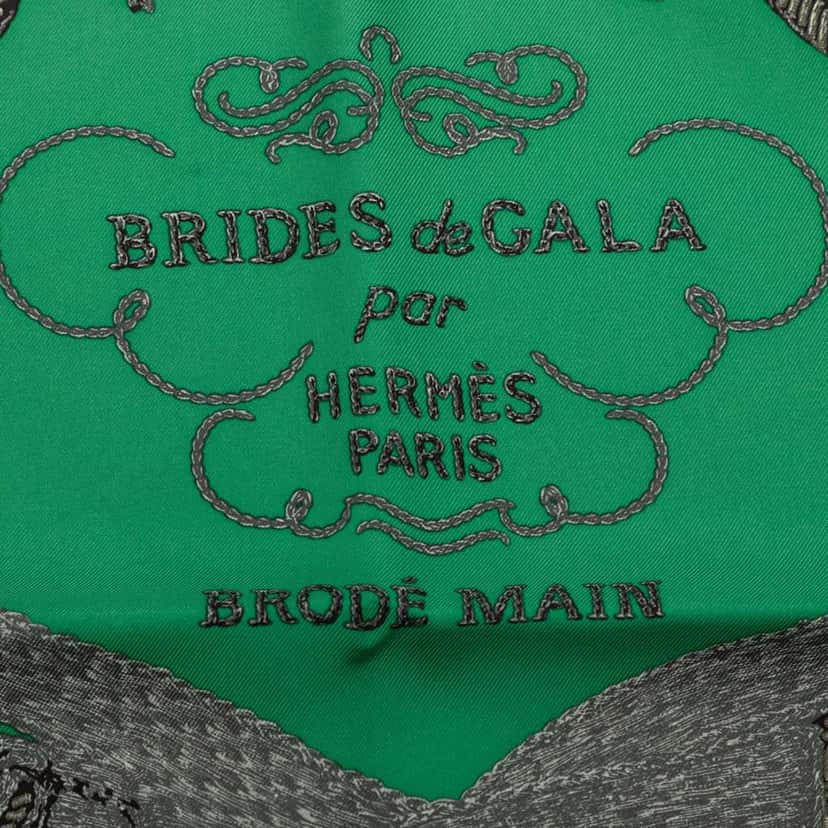 Hermès Brides De Gala Brode Main Silk Scarf 90 Green Silk Very good condition - Back View