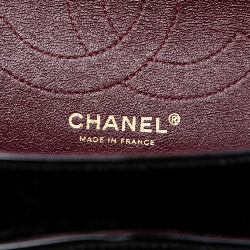 Chanel Reissue 2.55 Crackled Patent Puzzle Double Flap 226 Black Leather Very good condition - Box View