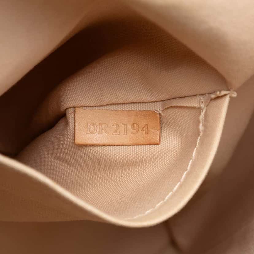 Louis Vuitton Monogram Vernis Montebello MM Beige Leather Very good condition - Box View