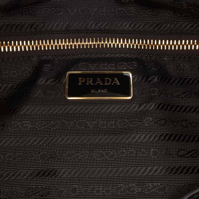 Prada Large Padded Re Nylon Crossbody Black Very good condition - Box View
