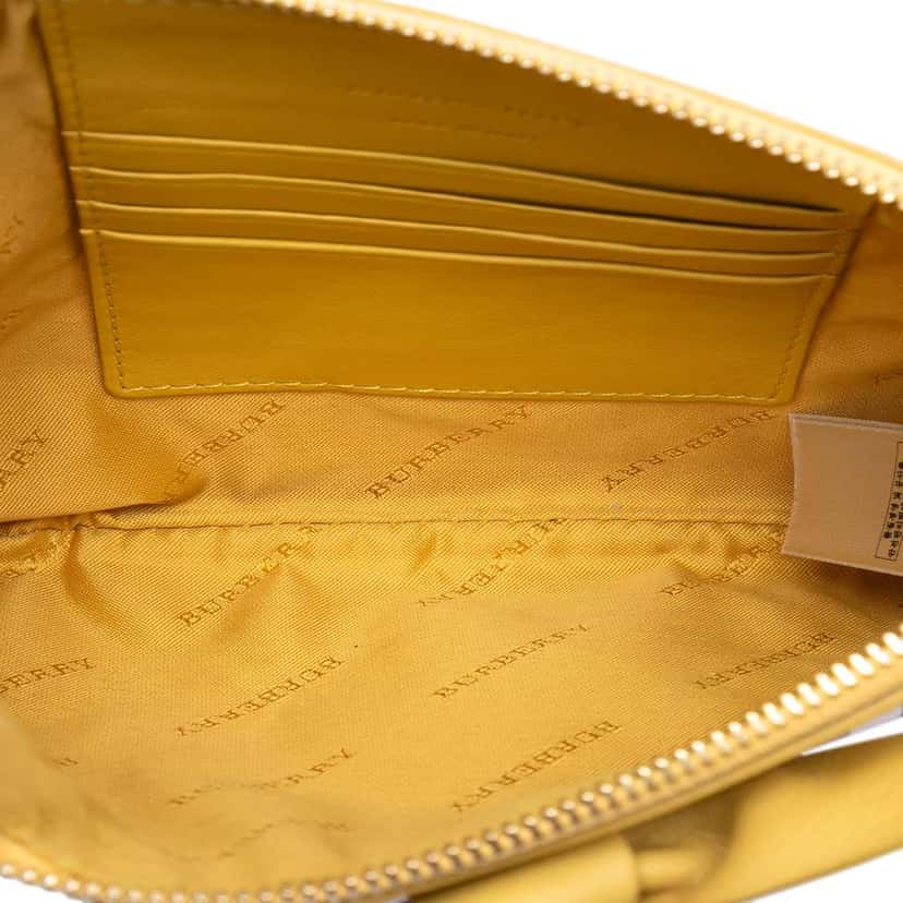 Burberry Haymarket Check Coated Canvas Bow Tie Crossbody Beige Canvas Very good condition - Model View