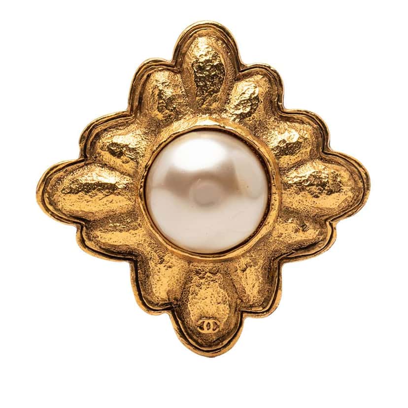 Chanel Gold Plated CC Faux Pearl Flower Brooch Gold Metal Very good condition - Front View