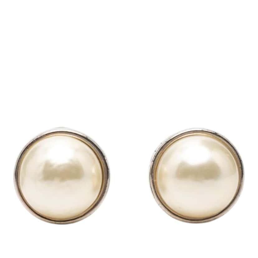 Chanel Gold Plated Faux Pearl Round Clip On Earrings White Metal Very good condition - Front View