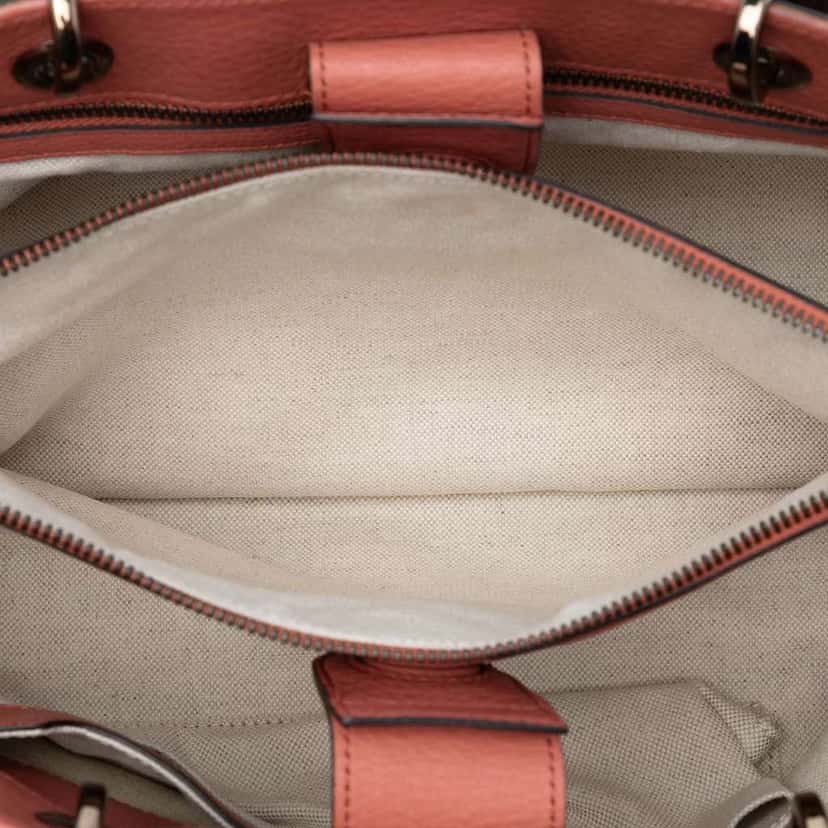 Gucci Medium Calfskin Bamboo Shopper Satchel Pink Leather Very good condition - Model View