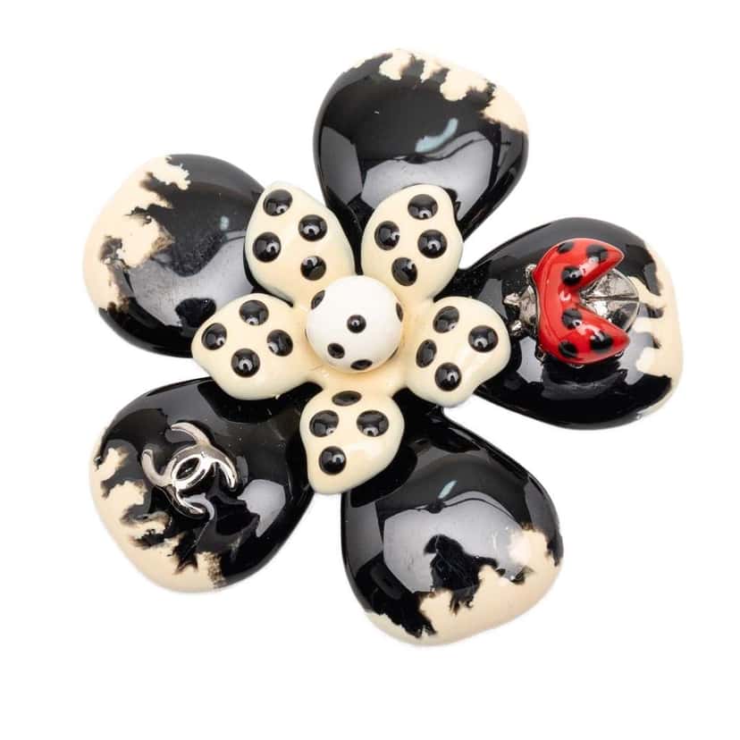 Chanel CC Enamel and Plated Brass Flower and Lady Bug Brooch Black Very good condition - Front View