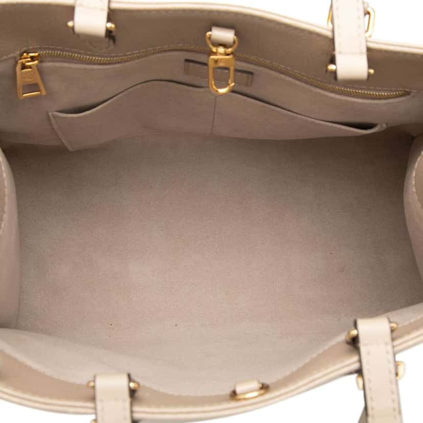 Louis Vuitton Monogram Empreinte OnTheGo MM Beige Leather Very good condition - Model View