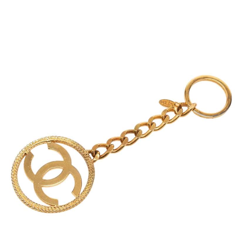 Chanel CC Gold Plated Key Chain Gold Metal Very good condition - Back View