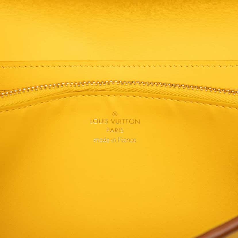 Louis Vuitton Monogram Canvas Portefeuille Capucines Long Wallet Yellow Canvas Very good condition - Box View