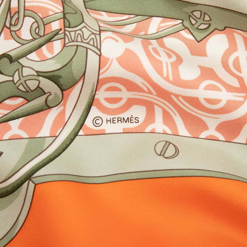 Hermès Mors et Gourmettes Silk Shawl Orange Silk Very good condition - Model View