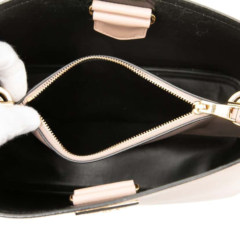 Prada Small Saffiano Cuir Matinee Satchel Brown Leather Very good condition - Model View