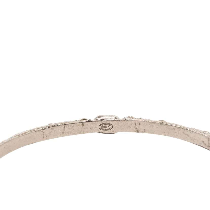 Chanel CC Silver Plated Strass Bangle Silver Metal Very good condition - Model View