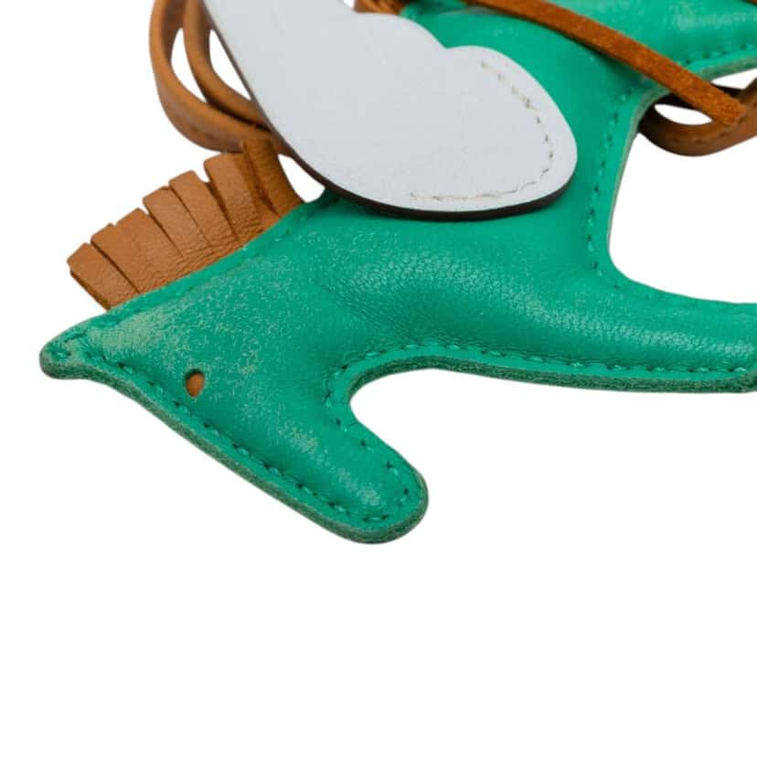 Hermès Milo Lambskin and Swift Grigri Rodeo Pegase Bag Charm PM Green Leather Very good condition - Model View