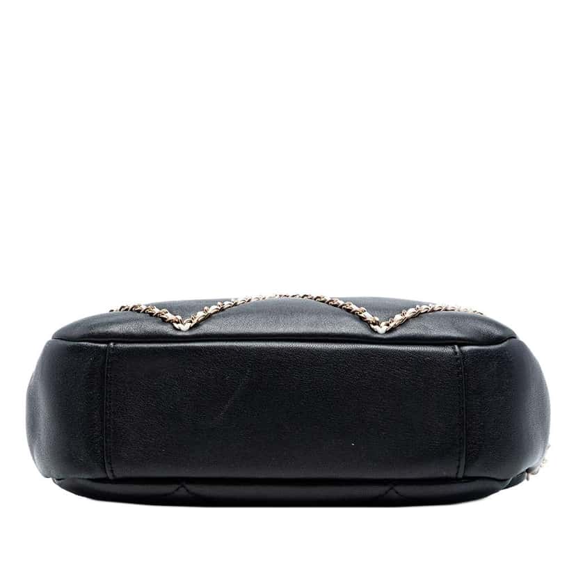 Chanel CC Lambskin Chain Embellished Camera Bag Black Leather Very good condition - Inside View