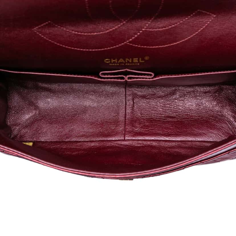 Chanel Quilted Metallic Lambskin Reissue 2.55 Double Flap 227 Red Leather Very good condition - Model View