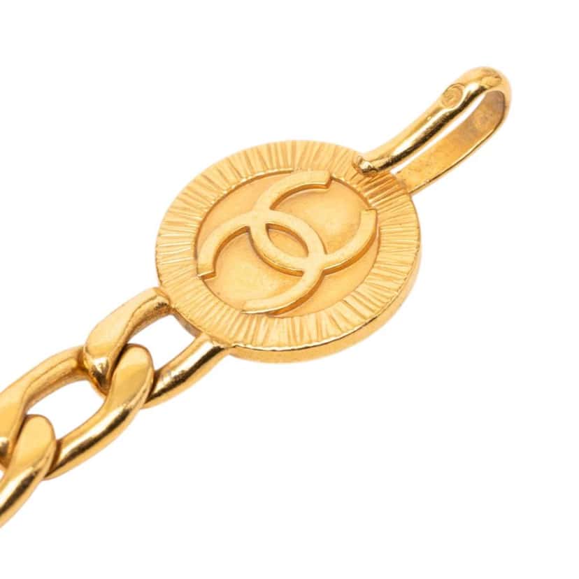 Chanel CC Gold Plated Chain Link Station Belt Gold Metal Very good condition - Model View