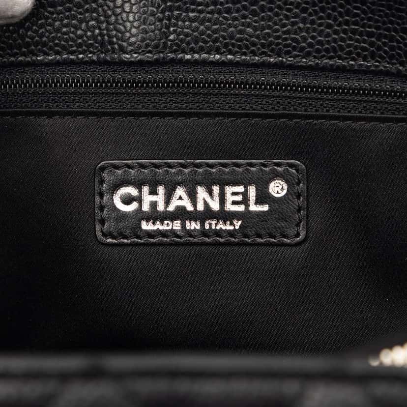 Chanel Caviar Grand Shopping Tote Black Leather Very good condition - Box View
