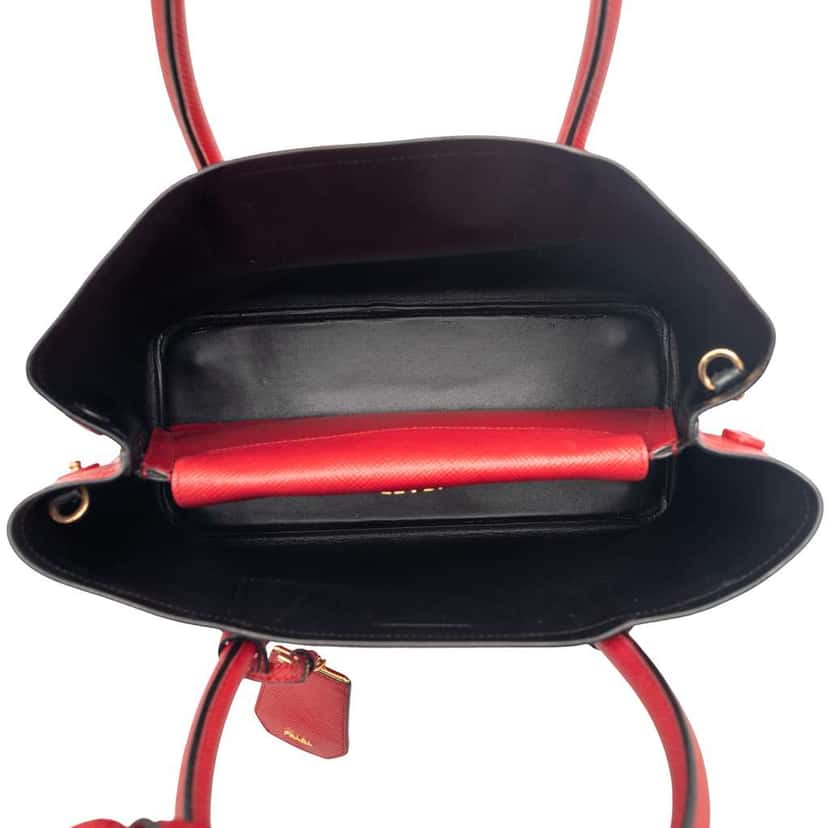 Prada Medium Saffiano Cuir Double Satchel Red Leather Very good condition - Model View