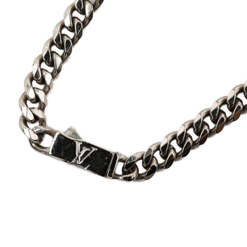 Louis Vuitton Brass Monogram Row Necklace Silver Brass Very good condition - Model View