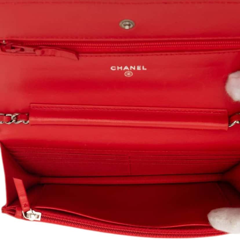 Chanel CC Quilted Lambskin Wallet on Chain Red Leather Good condition - Model View
