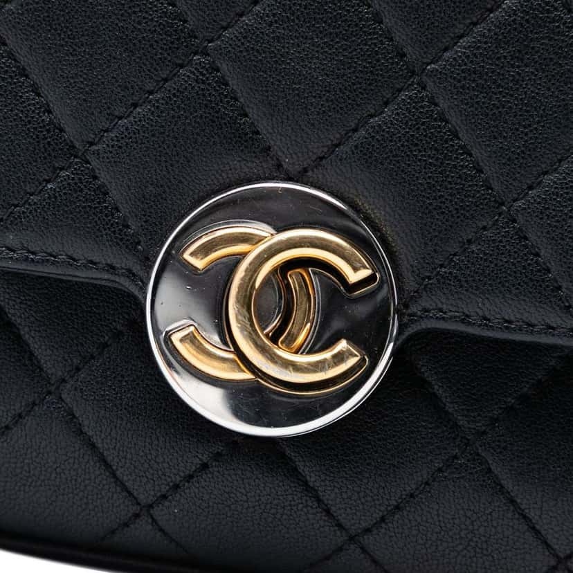 Chanel Quilted Lambskin Turn and Lock Flap Black Leather Good condition - Box View