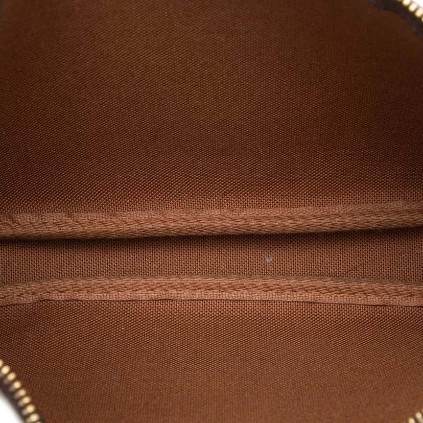 Louis Vuitton Monogram Pochette Accessoires Brown Good condition - Model View