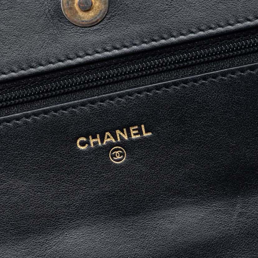 Chanel Quilted Caviar Boy Wallet on Chain Black Leather Good condition - Box View