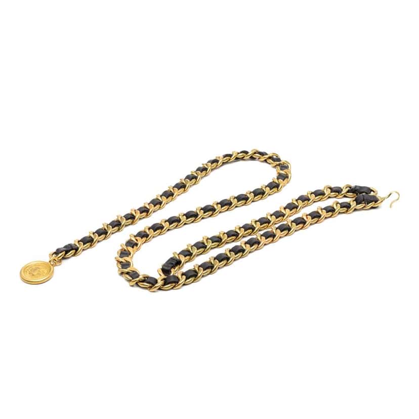 Chanel Gold Plated CC Leather Woven Medallion Chain Belt Gold Metal Very good condition - Front View