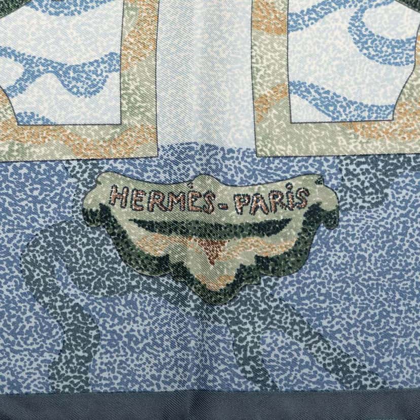 Hermès Alfred De Dreux Peintre du Cheval Silk Scarf 90 Blue Silk Never worn - Inside View
