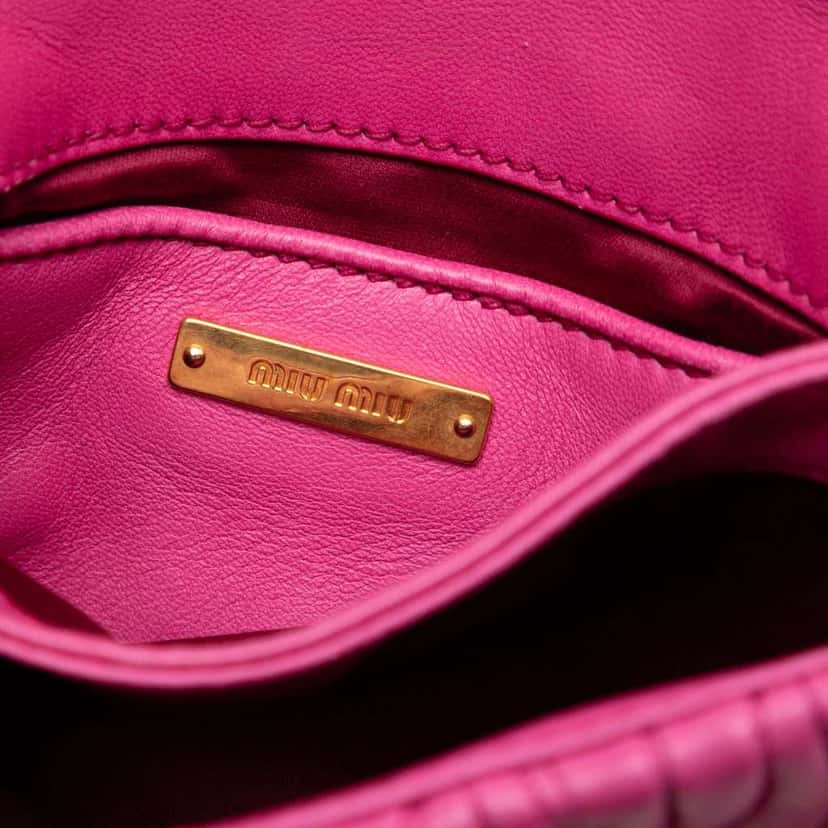 Miu Miu Matelasse Nappa Wallet On Chain Pink Leather Very good condition - Box View