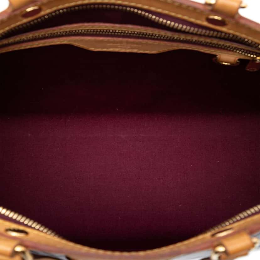 Louis Vuitton Monogram Vernis Brea MM Purple Leather Very good condition - Model View