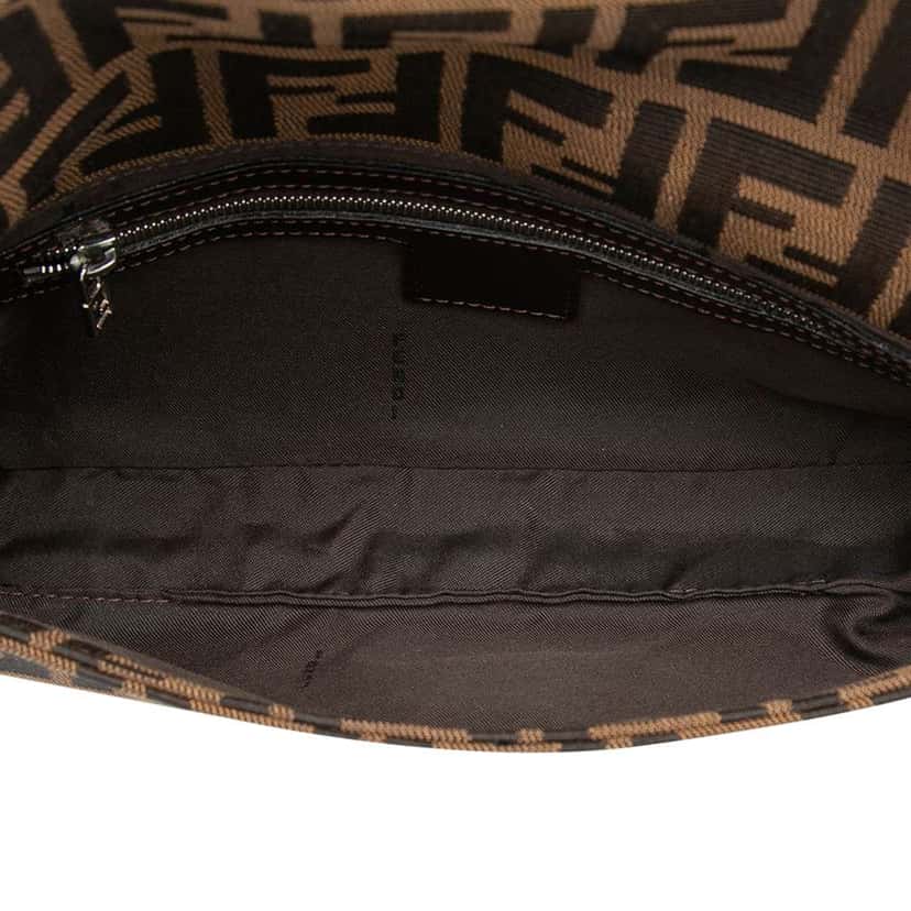 Fendi Zucca Canvas Baguette Brown Canvas Very good condition - Model View