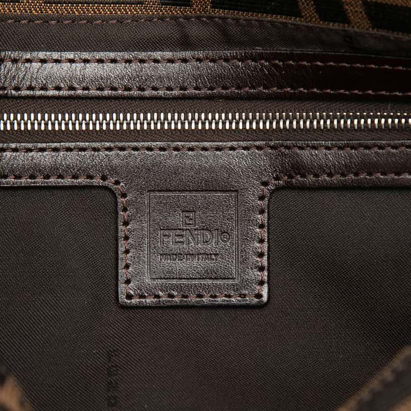 Fendi Zucca Canvas Baguette Brown Canvas Very good condition - Box View