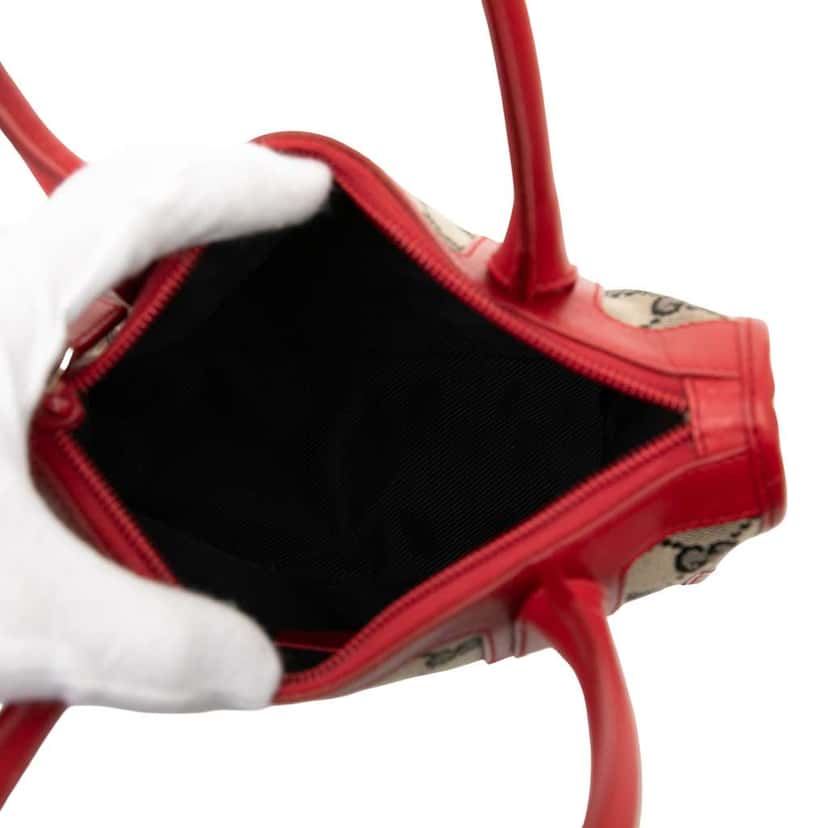 Gucci GG Canvas Handbag Beige Canvas Very good condition - Model View