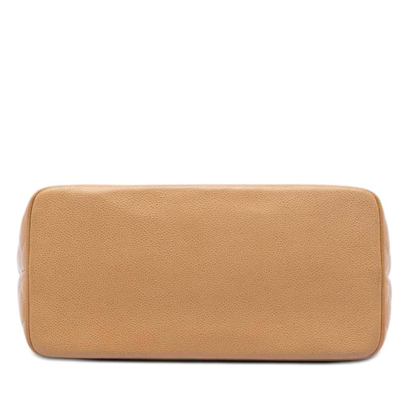 Chanel Caviar Medallion Tote Brown Leather Very good condition - Inside View