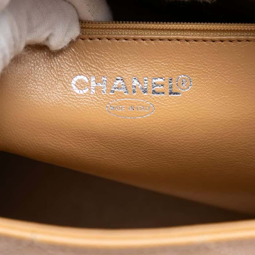 Chanel Caviar Medallion Tote Brown Leather Very good condition - Box View