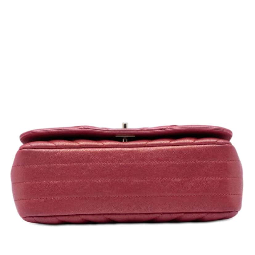 Chanel Small Chevron Caviar Statement Flap Red Leather Very good condition - Inside View