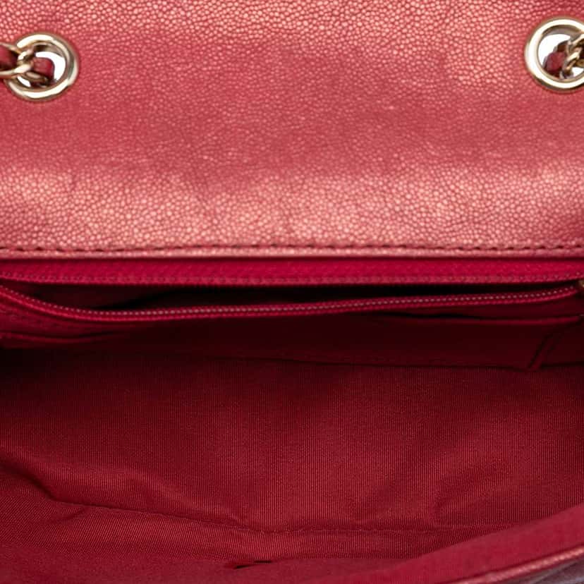 Chanel Small Chevron Caviar Statement Flap Red Leather Very good condition - Model View