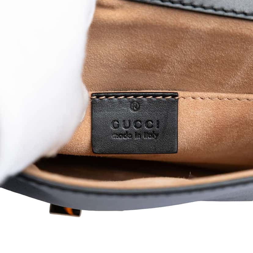 Gucci Leather Sylvie Clutch Black Leather Very good condition - Box View