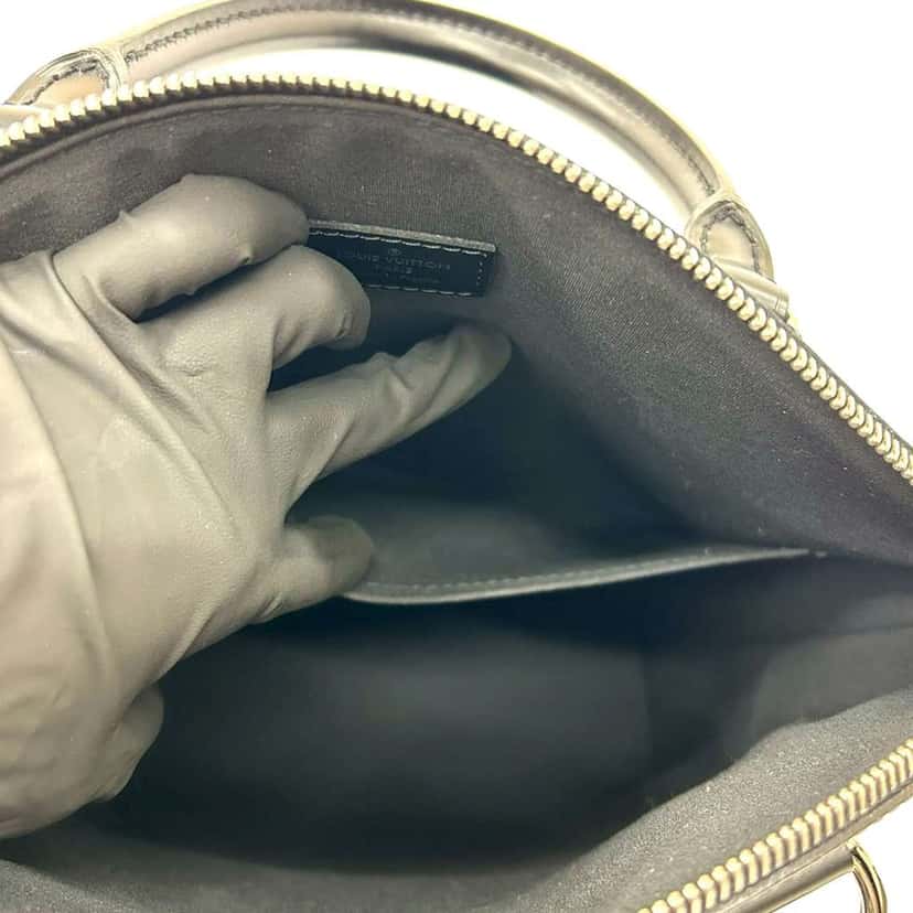 Louis Vuitton Epi Lockit Vertical Black Leather Very good condition - Box View