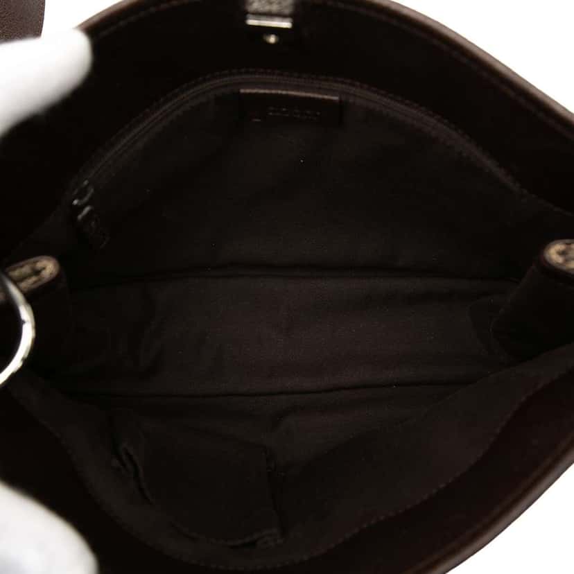 Gucci GG Canvas Eclipse Crossbody Beige Canvas Very good condition - Model View