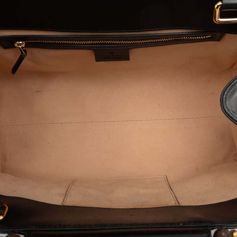 Gucci Small Leather Bamboo Nymphaea Satchel Black Leather Very good condition - Model View