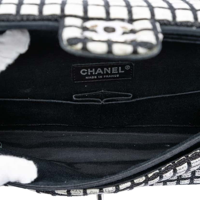 Chanel Medium Classic Ribbon and Tweed Logo Double Flap Black Canvas Very good condition - Model View